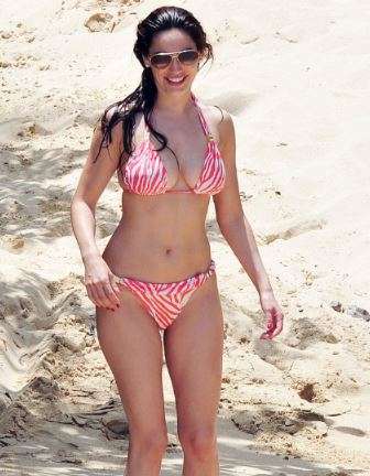 Joanne kelly hot bikini pic 3