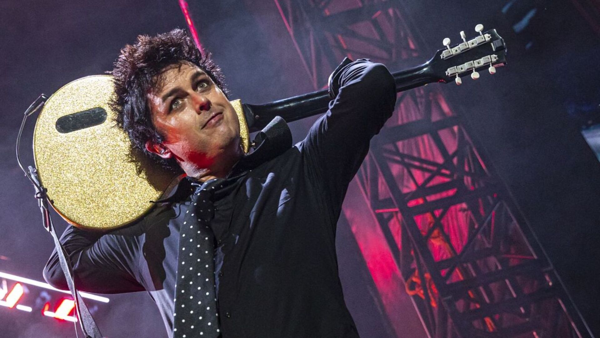 How Old Is Billie Joe Armstrong, His Education, And His Career